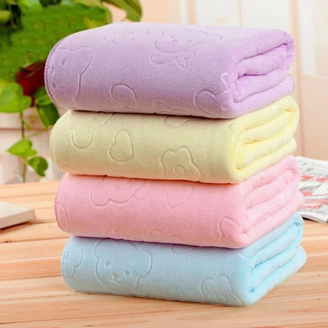 Quick-Drying Pet Bath Towel – Soft Absorbent Microfiber for Dogs & Cats